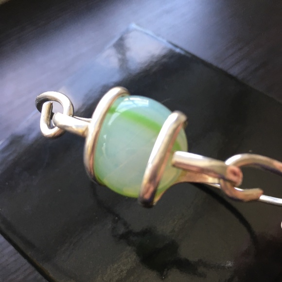 🐾 🐾Glass & Silver toned Handmade Bracelet Green - Picture 3 of 8